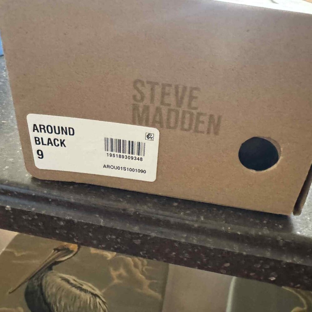 Steven Madden Slip On - image 3